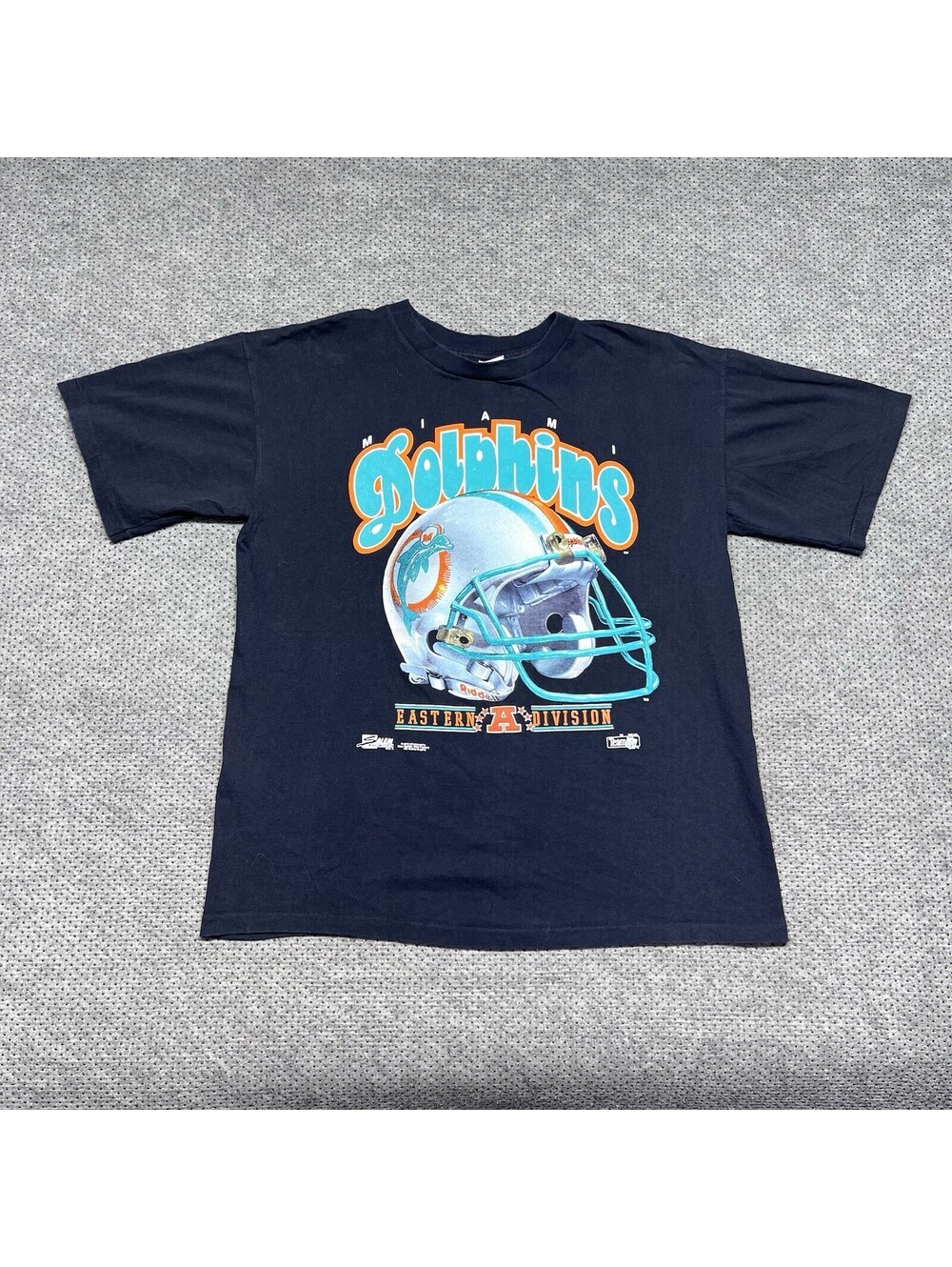 Vintage 1992 Salem Miami Dolphins Helmet T-Shirt XL National Football League